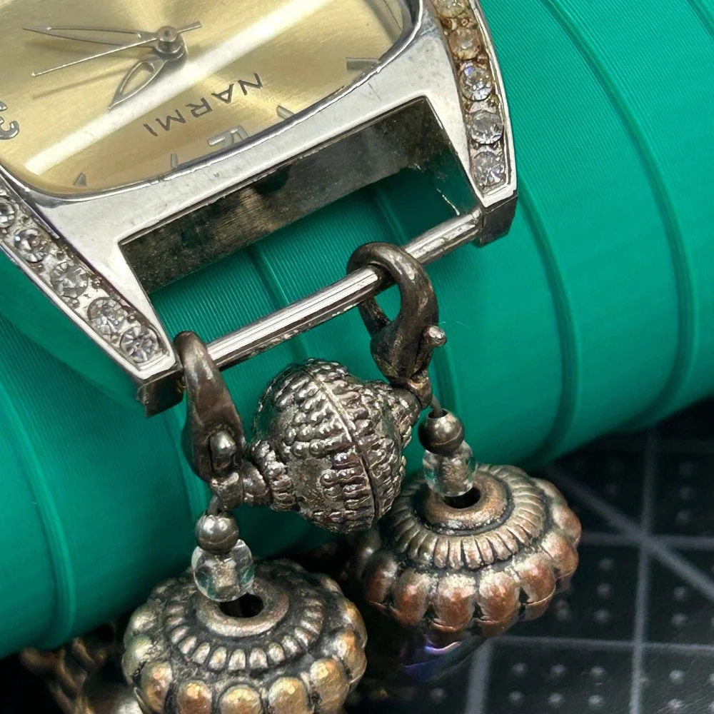 Narmi Womens Crystal Bezel Beaded Stretch‎ Bracelet Watch Silver Tone Boho 32mm
